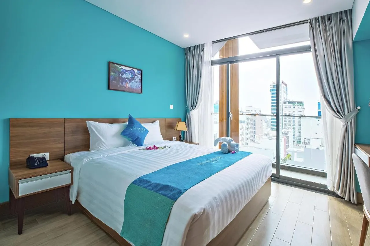 Yen Vy Hotel And Apartment Da Nang 4*,