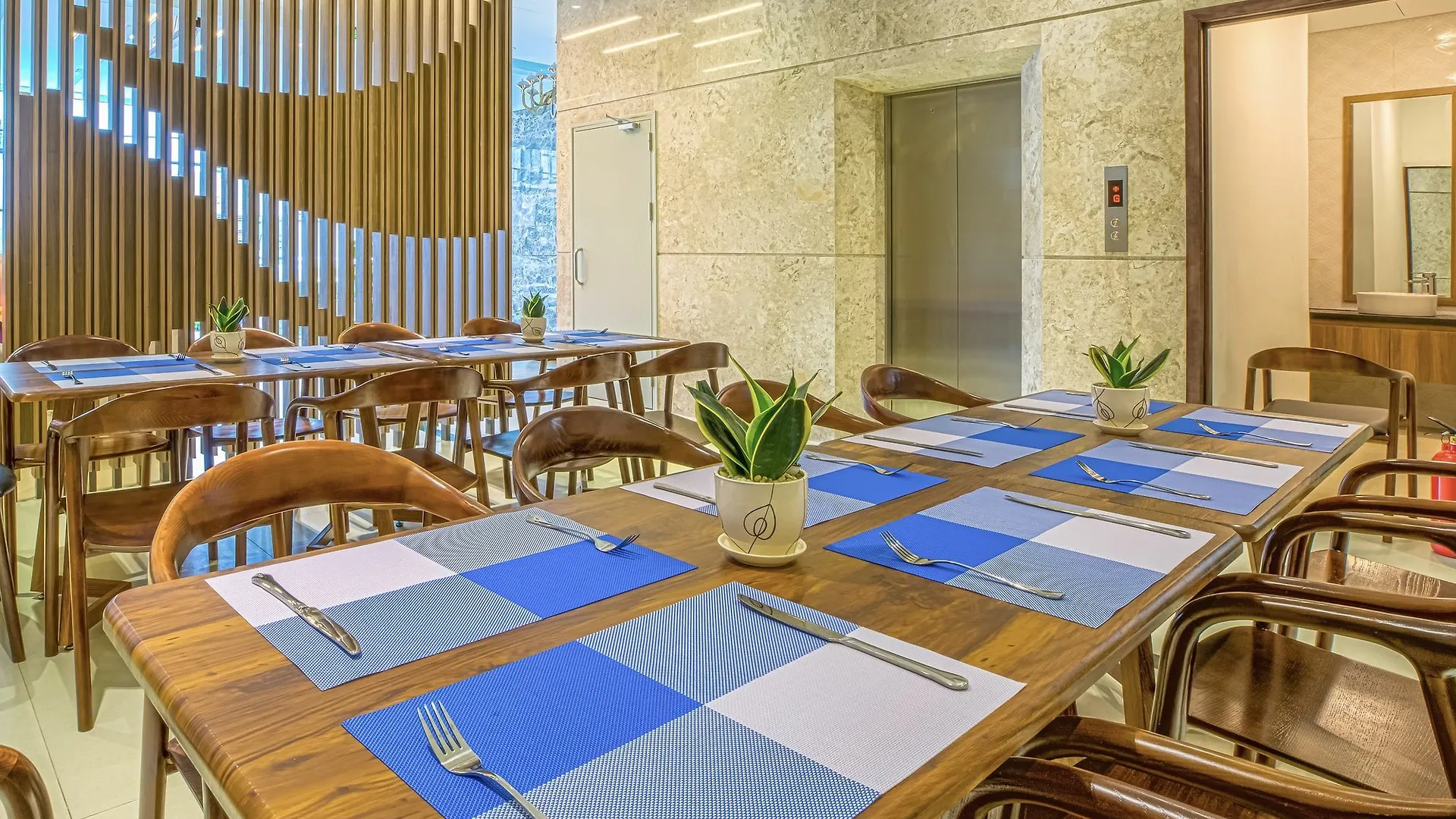 Yen Vy Hotel And Apartment Da Nang
